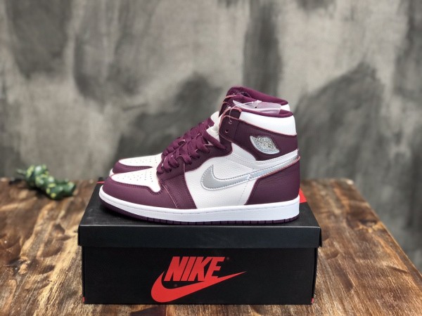 Air Jordan 1 Retro High Top Casual Basketball Shoes Men's with Original Box