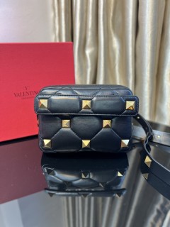 Valentino Womens Bags Shoulder Messenger Bags Luxury Cross Body Handbag Calfskin leather with naOrigil Box