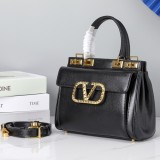 Valentino Womens Bags Shoulder Messenger Bags Luxury Cross Body Handbag Calfskin leather with naOrigil Box