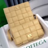 Bottega Veneta Womens Bags Shoulder Messenger Bags Luxury Cross Body Handbag Calfskin leather with naOrigil Box