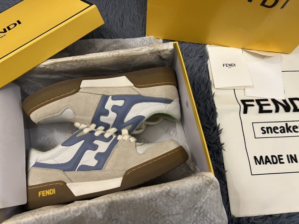 Fendi 2022 Vintage Luxury Brand Casual Sneakers with Original Original Box