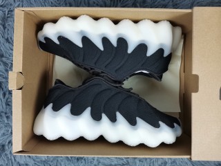 YEEZY 400 black socks upper with original box