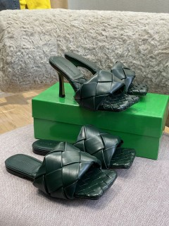 Bottega Veneta 2022 Classic New Color Handmade Sheepskin Woven Slippers with Original Box