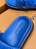 Louis Vuitton 2022 spring and summer chain slippers new lambskin upper with original original box