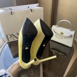 Versace early spring new Medusa pointed high heels with original box