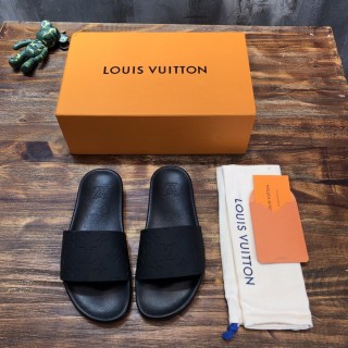 Louis Vuitton new embossed slippers for men and women with original box