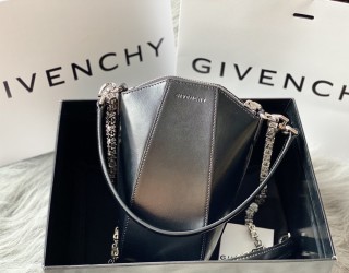 Givenchy Women's Bag Shoulder Crossbody Luxury Crossbody Handbag Calfskin w/ naOriginil Box