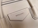 Givenchy Women's Bag Shoulder Crossbody Luxury Crossbody Handbag Calfskin w/ naOriginil Box