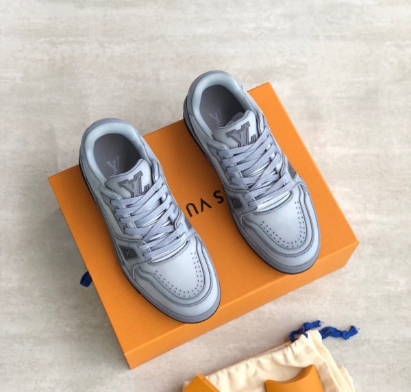 Louis Vuitton Men's New Casual Sneakers Sneakers With Original Box