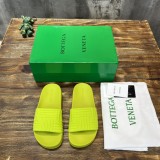 Bottega Veneta Spring/Summer 2022 Couple's Slippers with Original Box