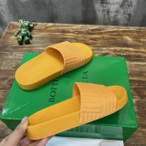 Bottega Veneta Spring/Summer 2022 Couple's Slippers with Original Box