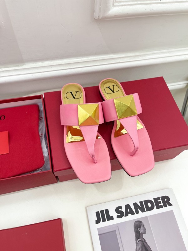 Valentino Spring/Summer 2022 New Gold Big Rivet Element Clip-On Slippers With Original Box