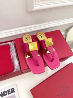 Valentino Spring/Summer 2022 New Gold Big Rivet Element Clip-On Slippers With Original Box