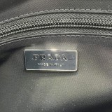 Prada Women's Bag Shoulder Crossbody Luxury Crossbody Handbag Calfskin w/ naOriginil Box