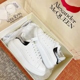 Alexander McQueen men's and women's latest color small white shoes casual sneakers with original box