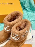 Louis Vuitton Autumn/Winter Fur All-in-One Lambswool Snow Boots With Original Box