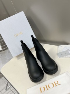 Dior Autumn/Winter Runway Chelsea Classic Casual Short Boots in original box