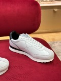 Valentino 2023 lovers' Forrest Gump shoes new trend simple and exquisite one nail decoration sneakers with original original box