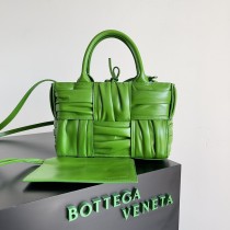 Bottega Veneta Women's Bag Shoulder Crossbody Luxury Crossbody Handbag Calfskin w/ naOriginil Box