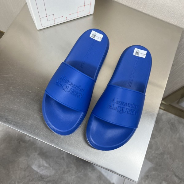 Alexander McQueen couple models new luxury brand slippers with original original box