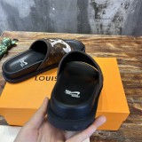 Louis Vuitton men's luxury brand new casual slippers with original original box