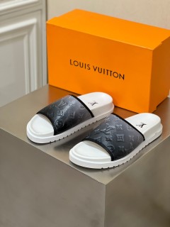 Louis Vuitton men's high-end summer slippers with original original box