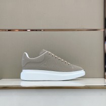 Alexander McQueen Luxury Round Toe Classic Casual Sneakers For Men And Women With Original Box