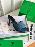 Bottega Veneta women's luxury brand 2023 early spring new square head lozenge bread slippers with original original box