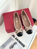 Valentino women's luxury brand new rivet ballerinas with original original box