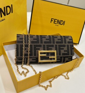 Fendi Women's Bag Shoulder Crossbody Luxury Crossbody Handbag Calfskin w/ naOriginil Box