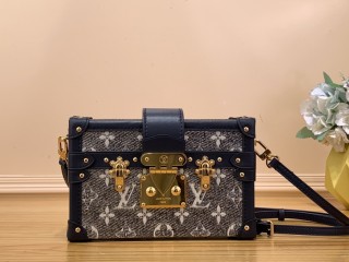 Louis Vuitton women's Bag Shoulder Crossbody Luxury Crossbody Handbag Calfskin w/ naOrigini Box