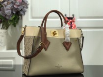 Louis Vuitton Women's Bag Shoulder Crossbody Luxury Crossbody Handbag Calfskin w/ naOriginil Box