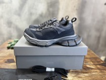 Balenciaga men's and women's luxury brand's latest popular casual dad shoes and sneakers with original box