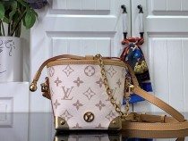 Louis Vuitton Women's Bag Shoulder Crossbody Luxury Crossbody Handbag Calfskin w/ naOriginil Box