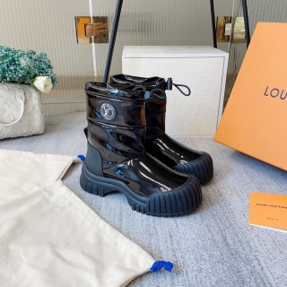 Louis Vuitton women's luxury brand Chelsea platform boots with original box