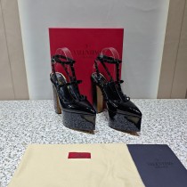 Valentino new high-water platform patent leather high-heeled rivet pointed toe sandals with original box