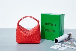 Bottega Veneta  Women's Bag Shoulder Crossbody Luxury Crossbody Handbag Calfskin w/ naOriginil Box