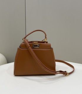 Fendi  women's Bag Shoulder Crossbody Luxury Crossbody Handbag Calfskin w/ naOriginil Box
