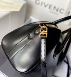 Givenchy women's Bag Shoulder Crossbody Luxury Crossbody Handbag Calfskin w/ naOriginil Box