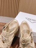 Prada 𝟮𝟬𝟮𝟰/𝐬𝐬 Prada spring and summer new Roman woven rubber retro fashionable sandals with original box