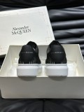 Alexander McQueen luxury brand thick-soled height-increasing shoes for men and women, versatile round-toe casual sneakers, with original box