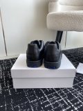 Burberry luxury brand round toe casual sneakers for men and women with original box