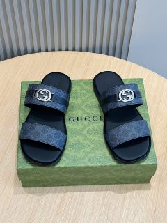 Gucci men's luxury brand classic interlocking double G slides with original box