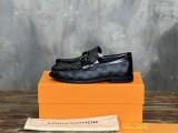 Louis Vuitton men's luxury brand casual comfortable simple classic casual loafers with original box