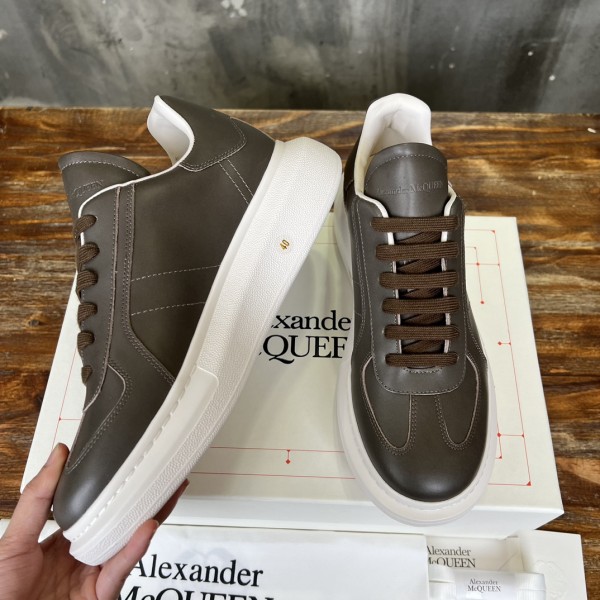 Alexander McQueen luxury brand casual sneakers for men and women with original box