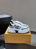 Louis Vuitton men's luxury brand comfortable and versatile casual sneakers with original box