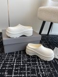 Balenciaga women's luxury brand 24ss autumn and winter new top version original development extremely lightweight many domestic and foreign first-line fashion stars wear it fashionable and comfortable to wear it also makes the white look very good in summer super easy to match slippers with original box