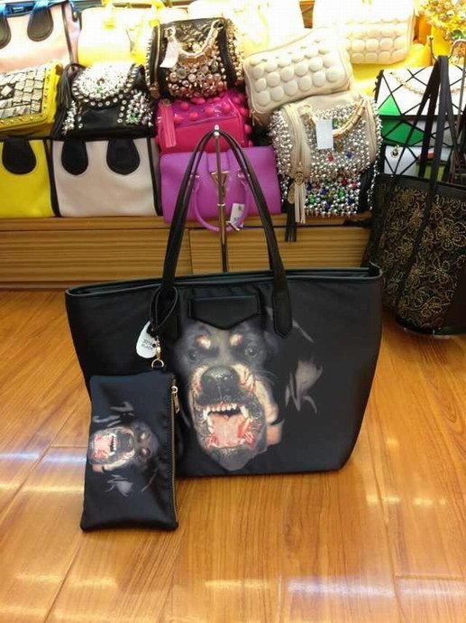 Givenchy Handbags AAA-024