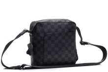 LV handbags AAA Men-016