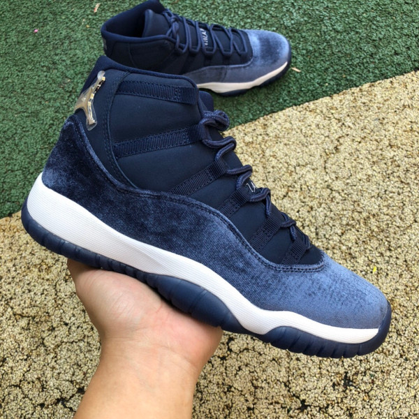 Air Jordan 11 Wms Midnight Navy 